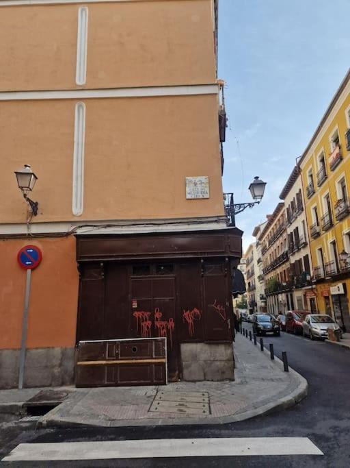 Mediodia Chica Apartamento Tipo Loft En La Latina Apartman Madrid Kültér fotó