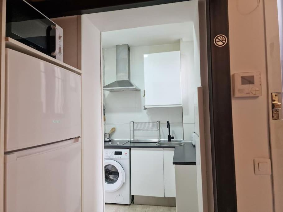 Mediodia Chica Apartamento Tipo Loft En La Latina Apartman Madrid Kültér fotó