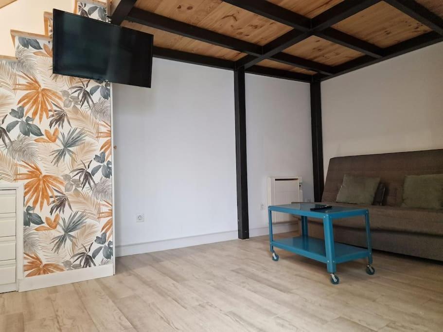 Mediodia Chica Apartamento Tipo Loft En La Latina Apartman Madrid Kültér fotó